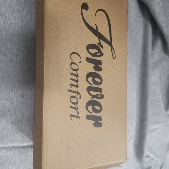 NIB Slip on flats - Picture 3 of 4